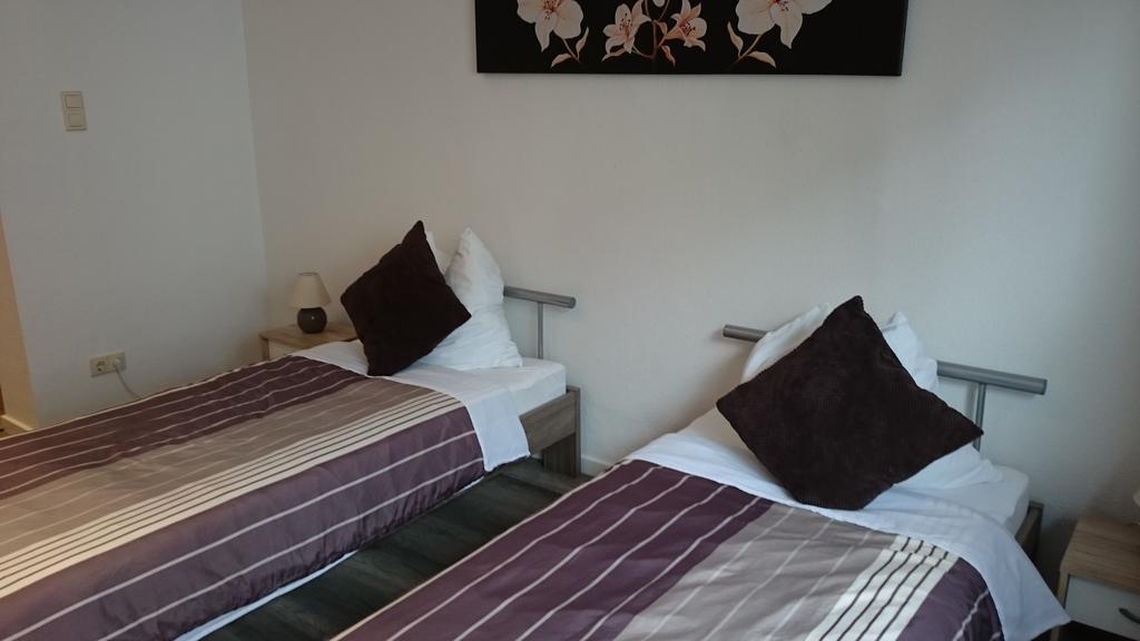 Appartment Am Nordpark Monchengladbach Bagian luar foto